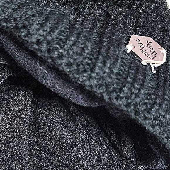 Simons black knit hat, infinity scarf & mitten set - Picture 5 of 14